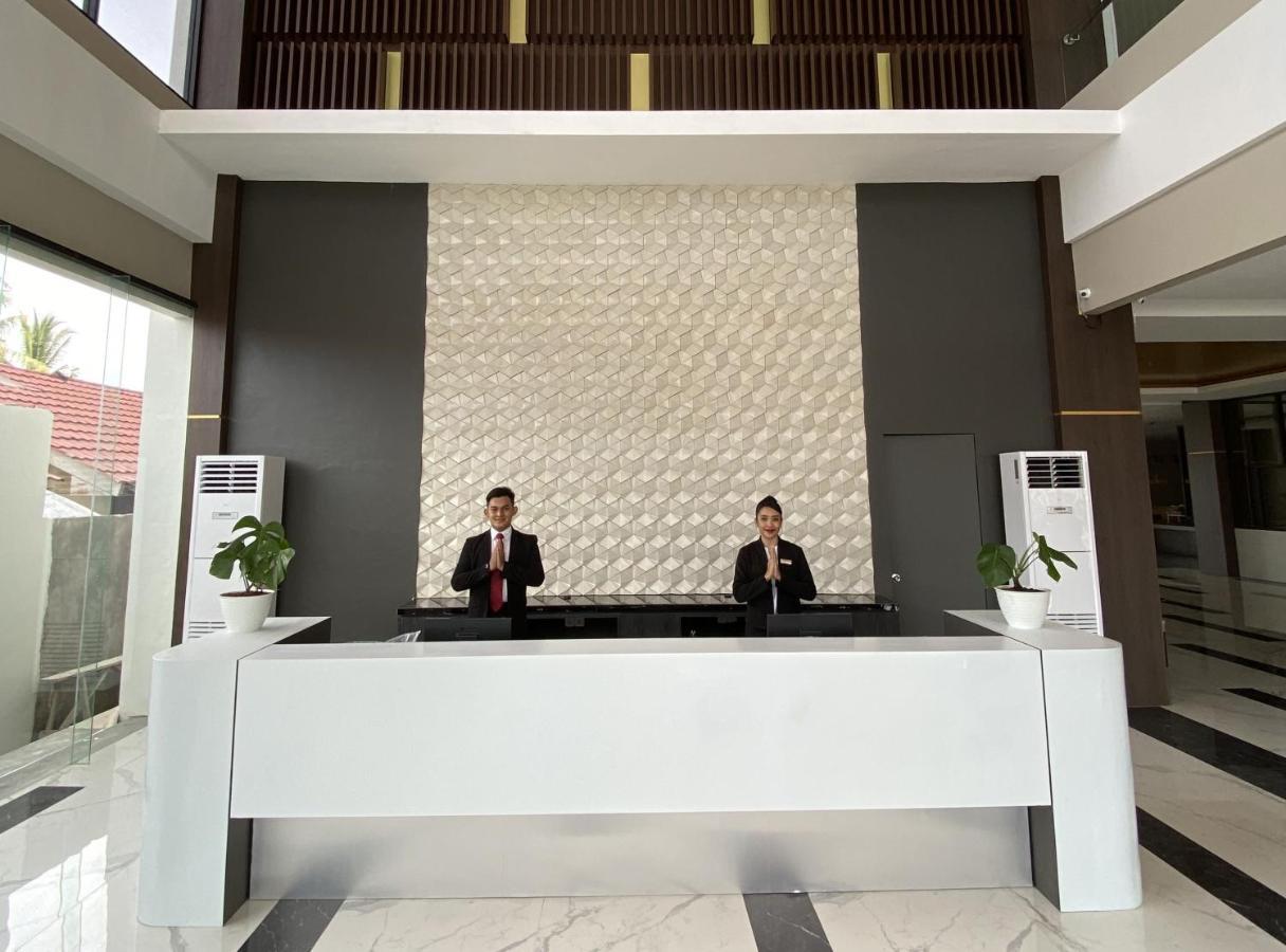 Luminor Hotel Tanjung Selor By Wh Εξωτερικό φωτογραφία